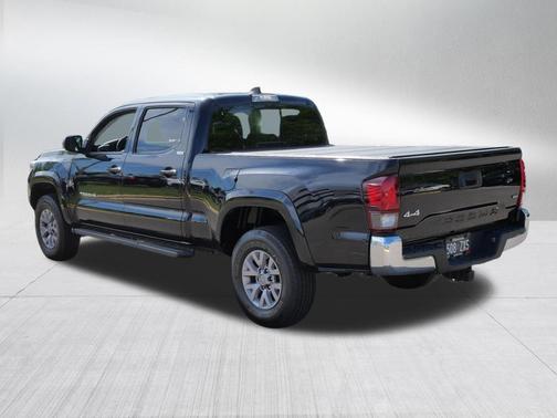 Midnight Black Metallic 2019 Toyota Tacoma SR5