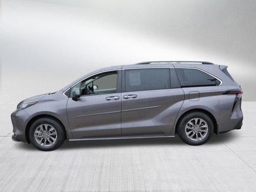 2023 Toyota Sienna XLE 7 Passenger