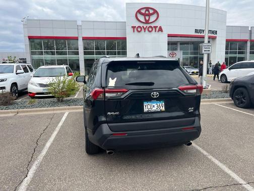 Midnight Black Metallic 2019 Toyota RAV4 XLE