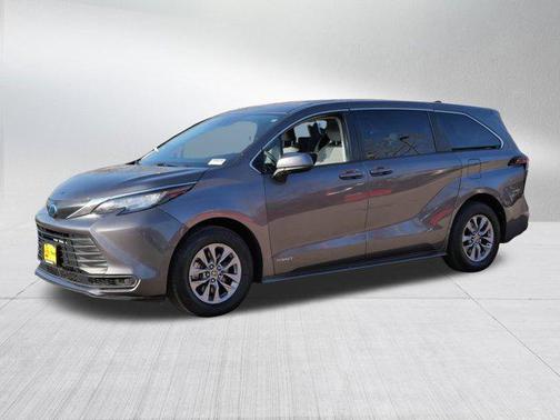 2021 Toyota Sienna LE