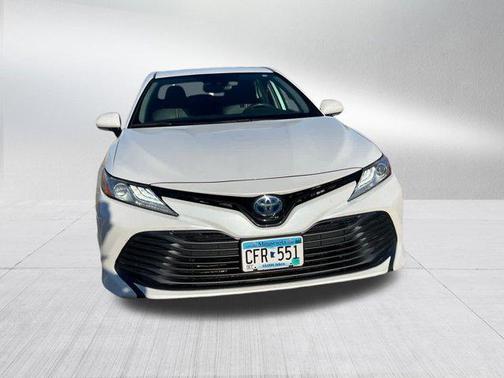 2019 Toyota Camry Hybrid XLE