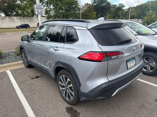 2022 Toyota Corolla Cross XLE