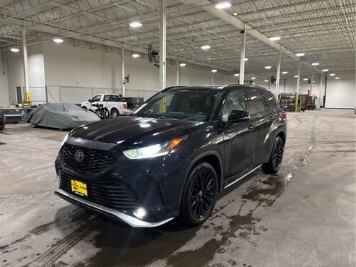 2025 Toyota Highlander XSE