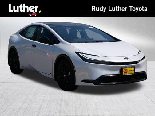 2025 Toyota Prius L