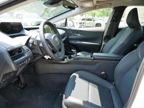 2025 Toyota Prius L