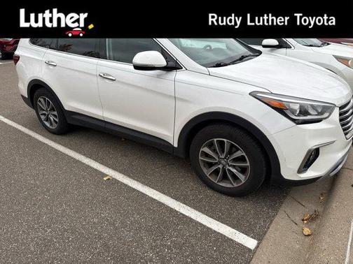 2017 Hyundai SANTA FE SE