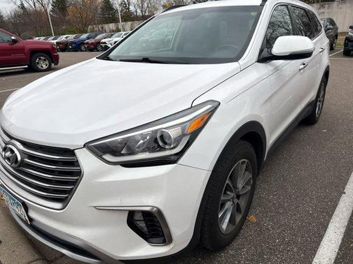 2017 Hyundai SANTA FE SE