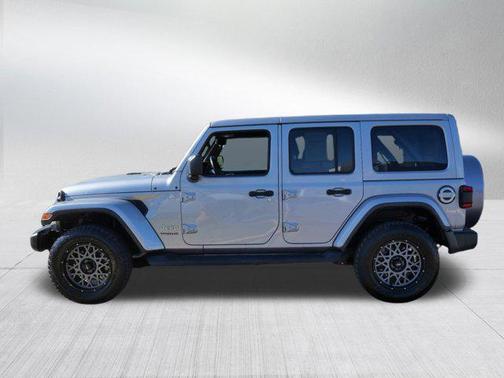 Billet Silver Metallic Clearcoat 2018 Jeep Wrangler Unlimited Sahara