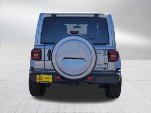 Billet Silver Metallic Clearcoat 2018 Jeep Wrangler Unlimited Sahara