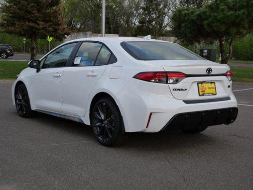 Ice Cap 2026 Toyota Corolla SE