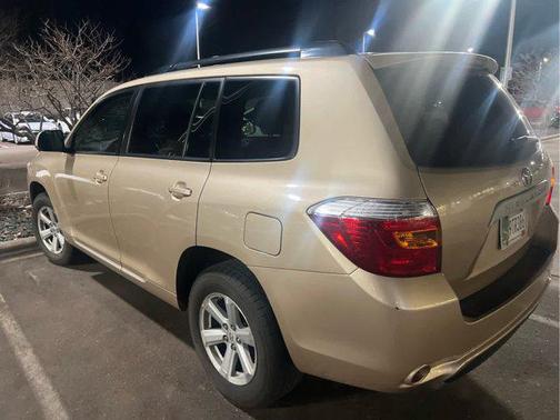 2010 Toyota Highlander SE