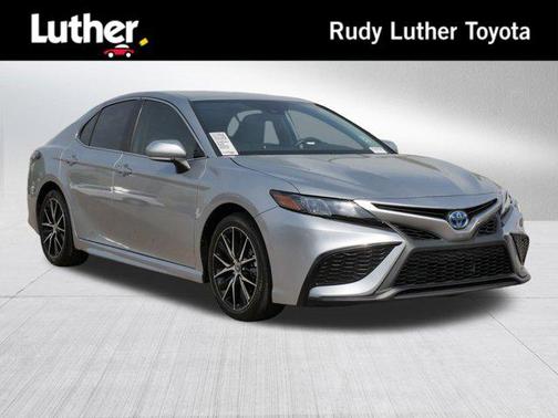 2024 Toyota Camry Hybrid SE