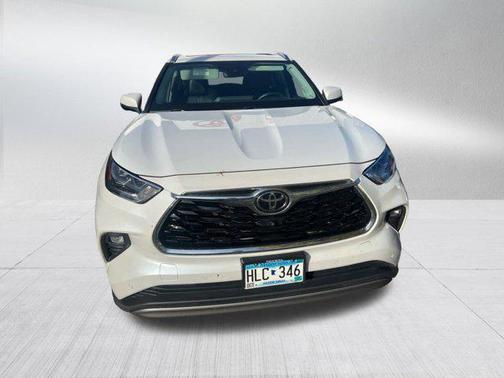 2022 Toyota Highlander Platinum