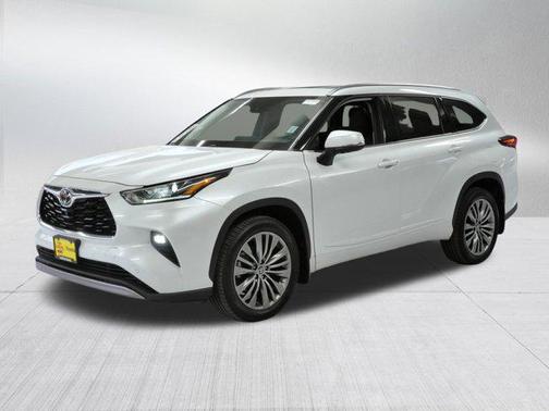 2022 Toyota Highlander Platinum