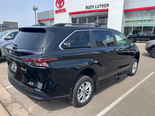 Midnight Black Metallic 2024 Toyota Sienna XLE