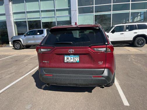 2022 Toyota RAV4 XLE