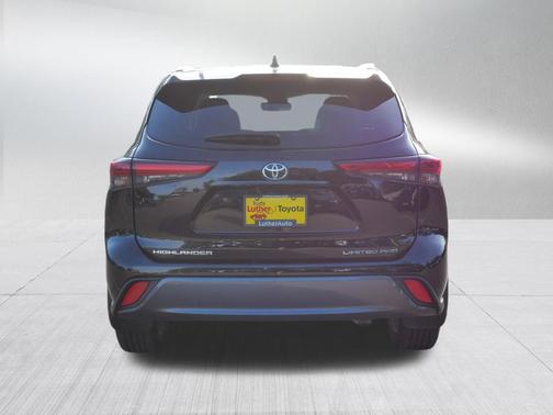 Midnight Black Metallic 2023 Toyota Highlander Limited