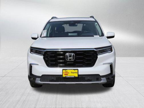 Platinum White Pearl 2023 Honda Pilot AWD Elite