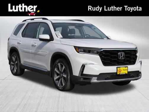 Platinum White Pearl 2023 Honda Pilot AWD Elite