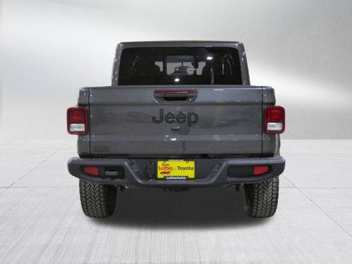 2025 Jeep Gladiator Nighthawk