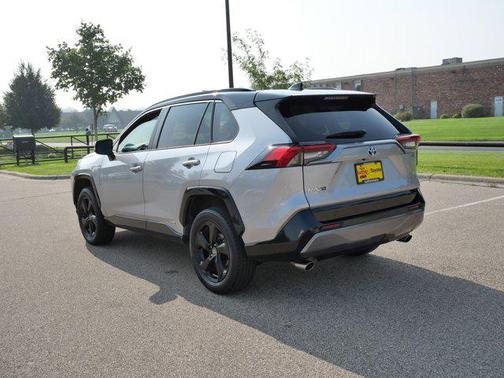 2021 Toyota RAV4 Hybrid SE