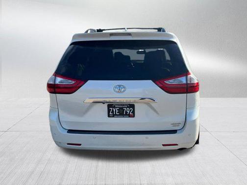 2017 Toyota Sienna Limited Premium
