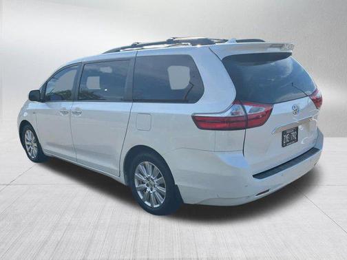 2017 Toyota Sienna Limited Premium