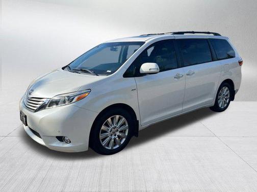 2017 Toyota Sienna Limited Premium