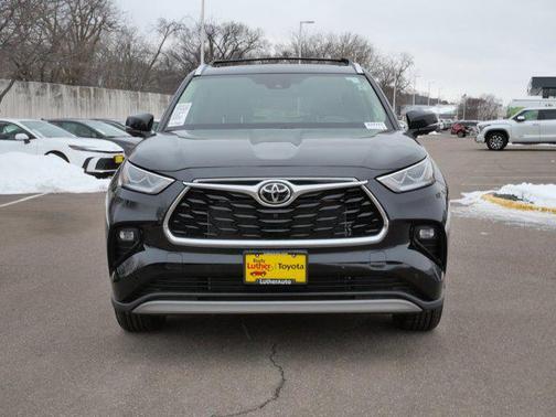 2025 Toyota Highlander Platinum