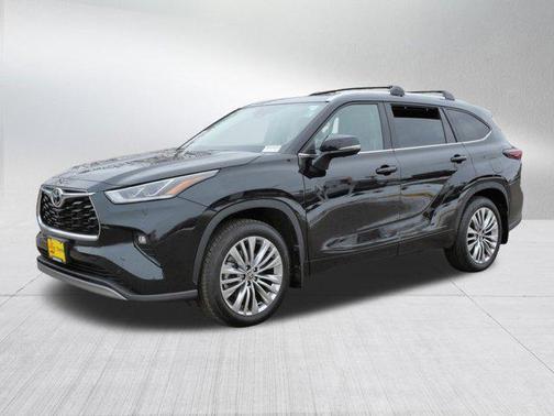2025 Toyota Highlander Platinum