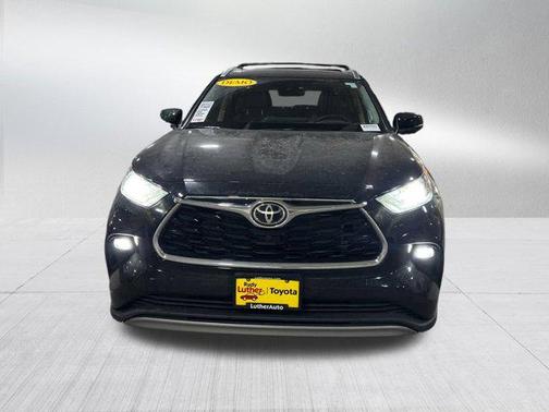 2025 Toyota Highlander Platinum