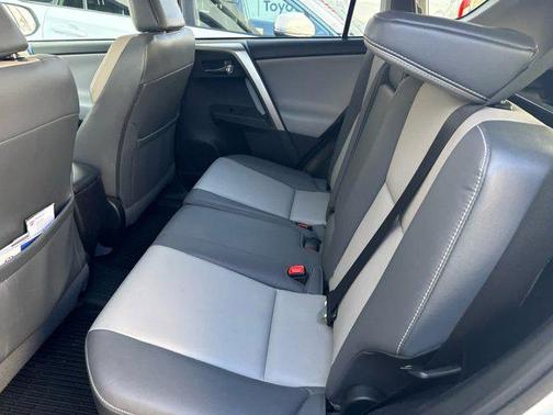 Blizzard Pearl 2015 Toyota RAV4 Limited