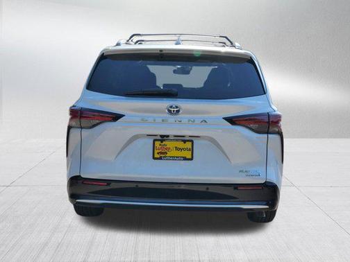 2024 Toyota Sienna Platinum 7 Passenger