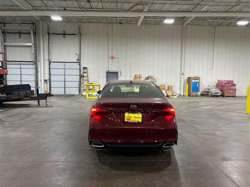 2022 Toyota Avalon XLE