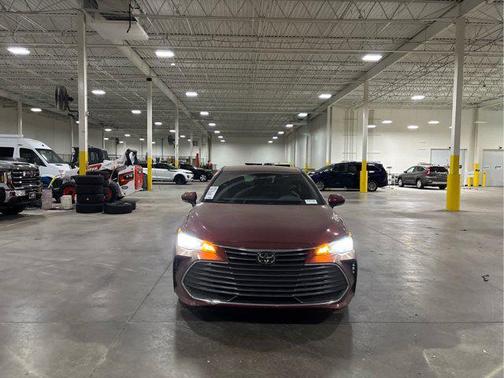 2022 Toyota Avalon XLE