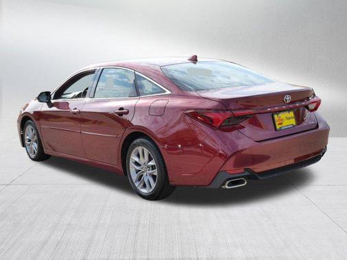 2022 Toyota Avalon XLE
