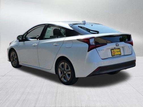 2021 Toyota Prius XLE