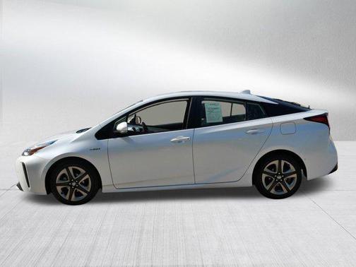 2021 Toyota Prius XLE