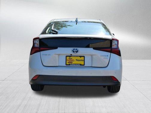 2021 Toyota Prius XLE