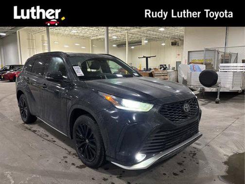 2025 Toyota Highlander XSE