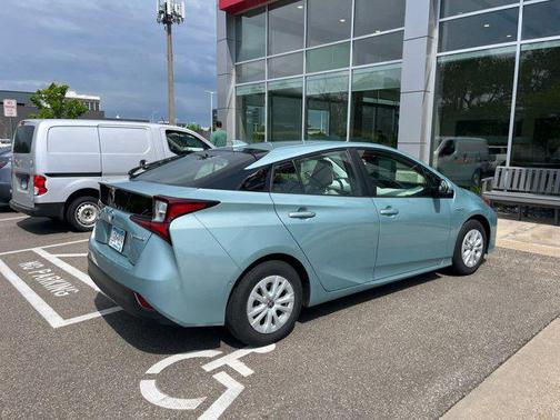2019 Toyota Prius LE