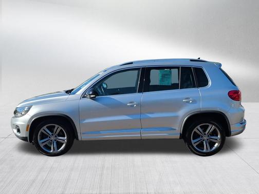 Reflex Silver Metallic 2017 Volkswagen Tiguan 2.0T S 4MOTION
