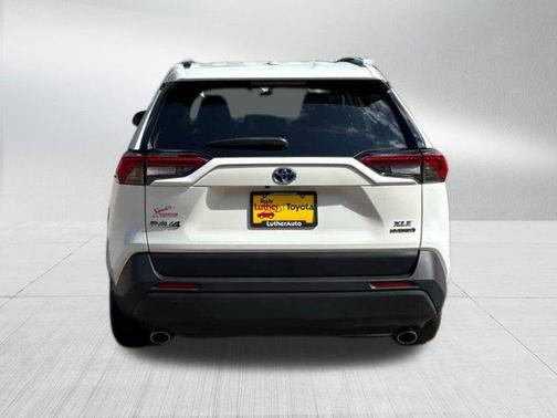 2019 Toyota RAV4 Hybrid XLE