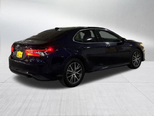 2021 Toyota Camry Hybrid XLE
