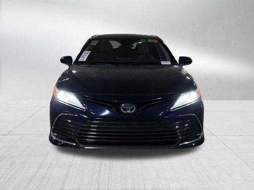 2021 Toyota Camry Hybrid XLE