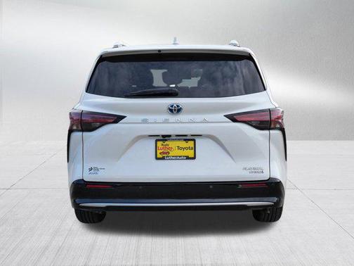 2021 Toyota Sienna Platinum 7 Passenger