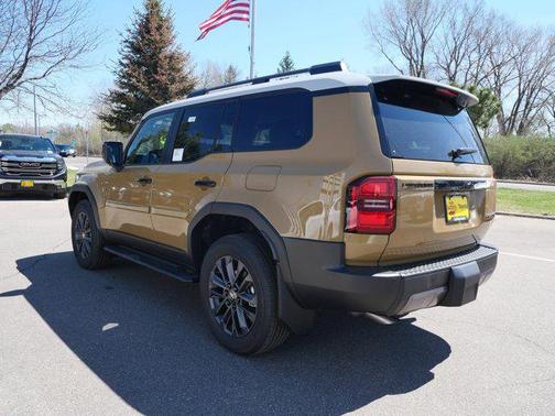Trail Dust/Gray Scape Roof 2026 Toyota Land Cruiser Base