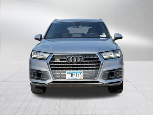 Florett Silver Metallic 2019 Audi Q7 55 Prestige