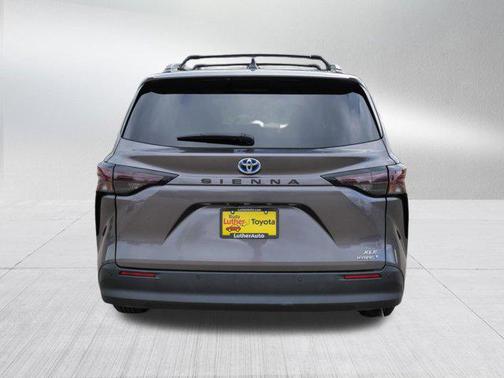 2023 Toyota Sienna XLE 8 Passenger