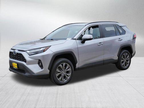 2022 Toyota RAV4 Hybrid XLE Premium